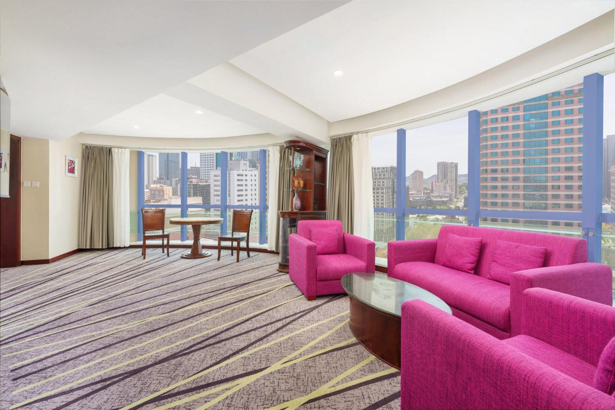 Holiday Inn Express City Centre Dalian By Ihg מראה חיצוני תמונה